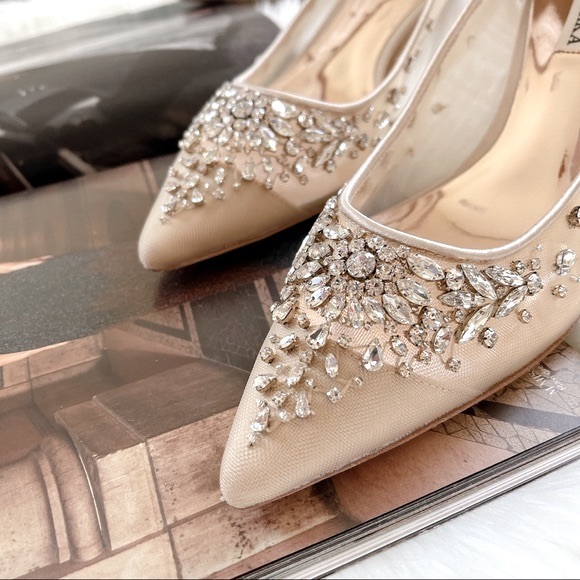 Badgley Mischka Onyx kitten heel pump - Picture 3 of 11